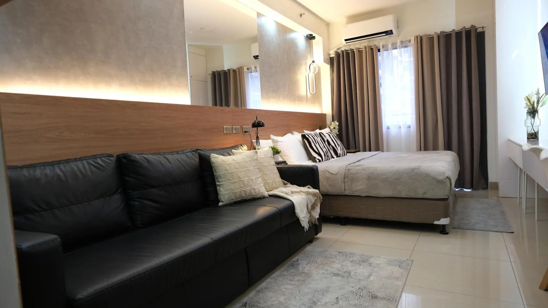 Apartment Staycation Near Mall Of Asia, Condotel With King Bed Manila