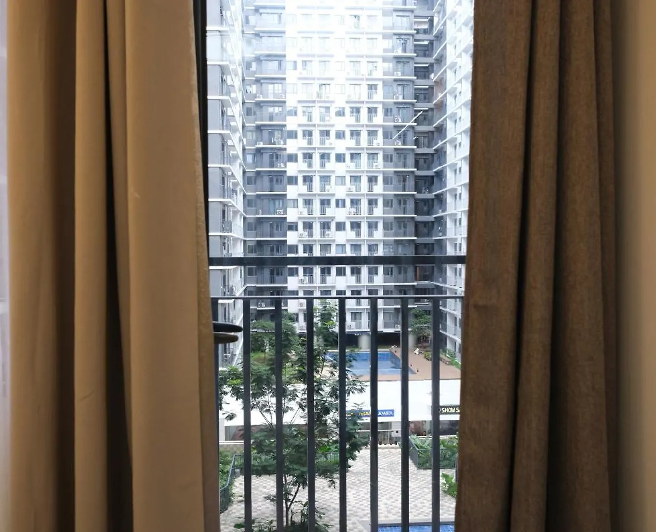 Apartment Staycation Near Mall Of Asia, Condotel With King Bed Manila
