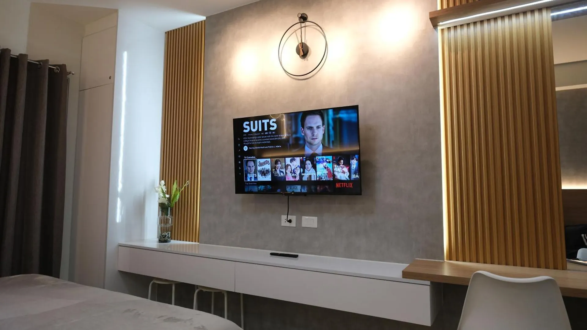 Staycation Near Mall Of Asia, Condotel With King Bed Manila Apartment
