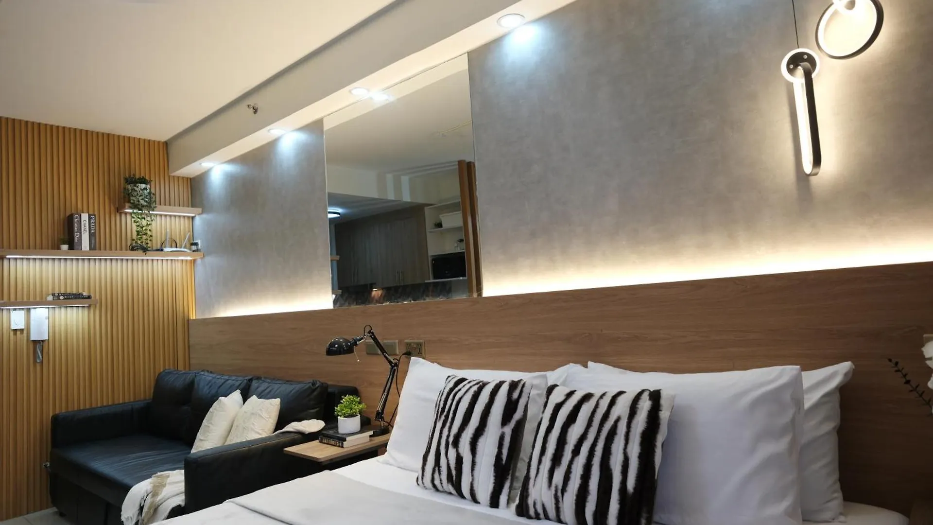 Staycation Near Mall Of Asia, Condotel With King Bed Manila 0*,