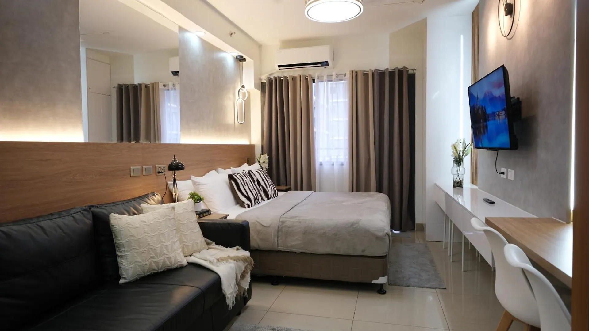 Staycation Near Mall Of Asia, Condotel With King Bed Manila Filippinerne