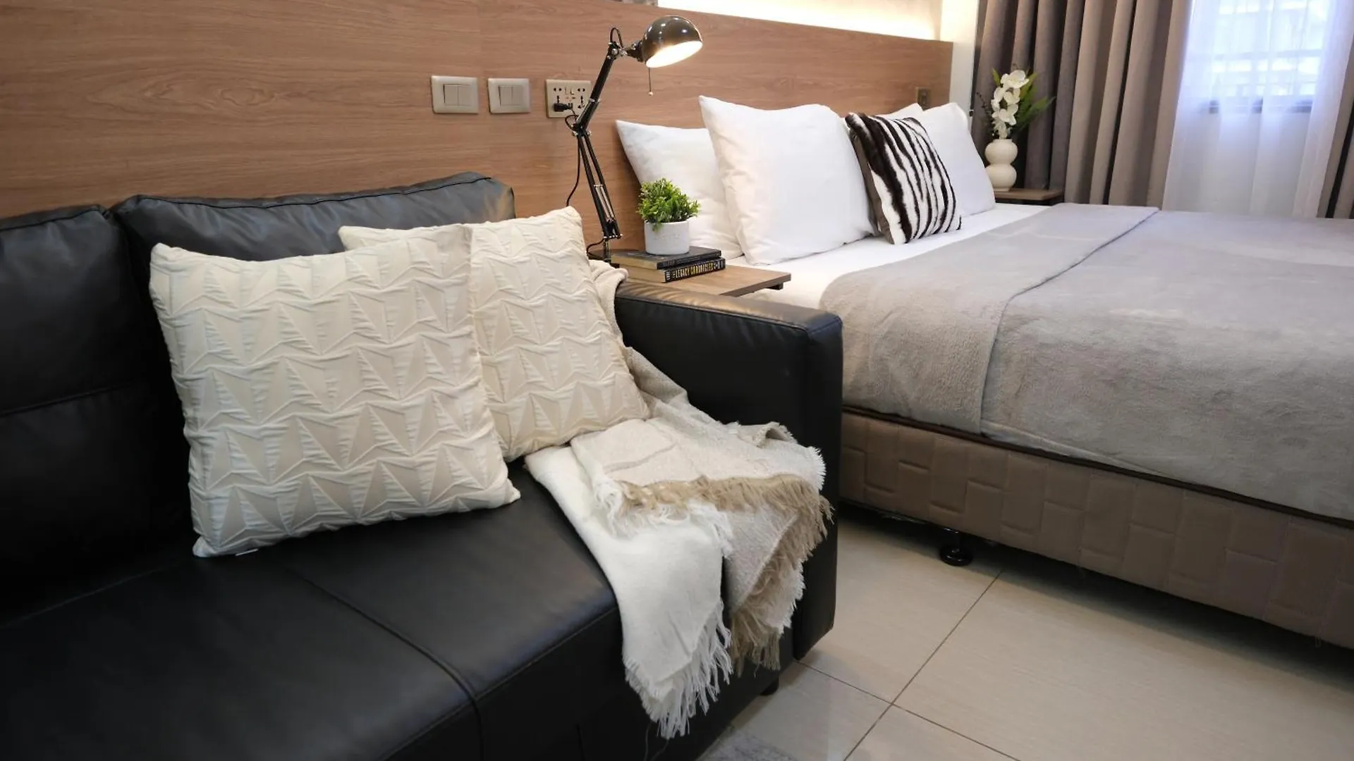 Lejlighed Staycation Near Mall Of Asia, Condotel With King Bed Manila Filippinerne