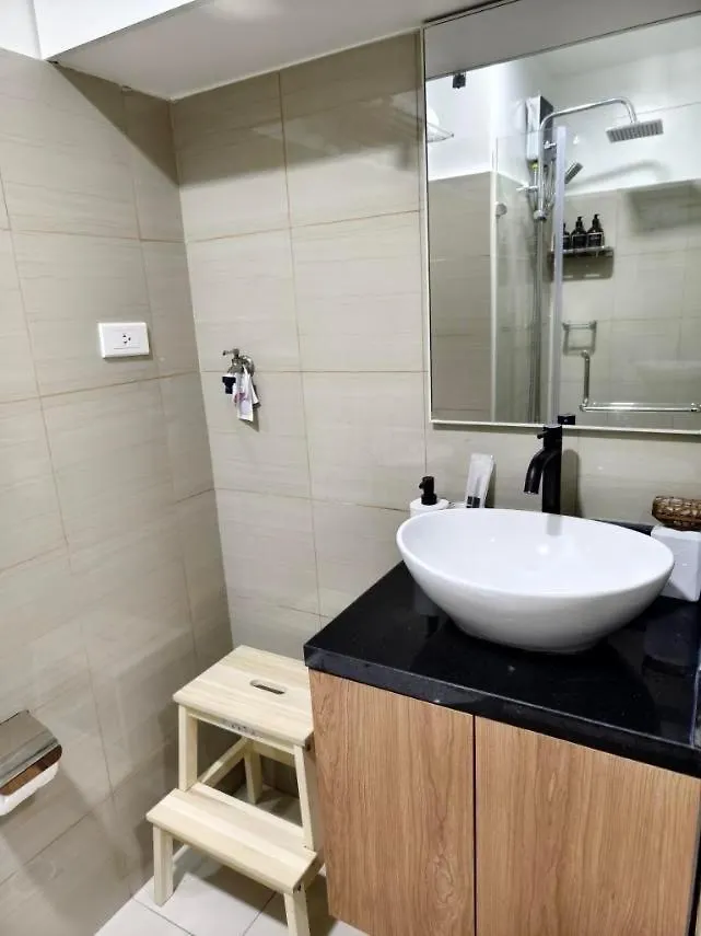 Staycation Near Mall Of Asia, Condotel With King Bed Manila